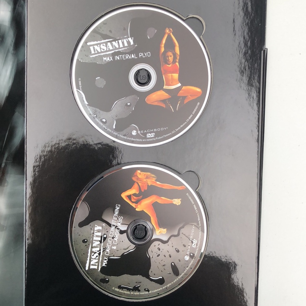 Insanity workout set - Picture 10 of 10